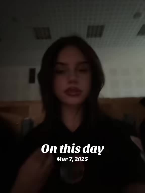 @laradizdarevic_