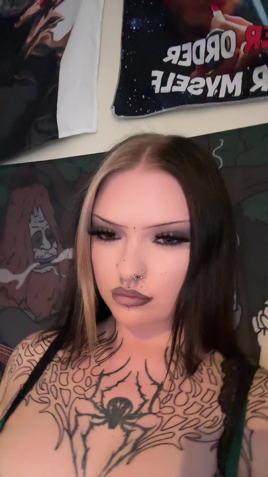 @FRANKIE ⛧