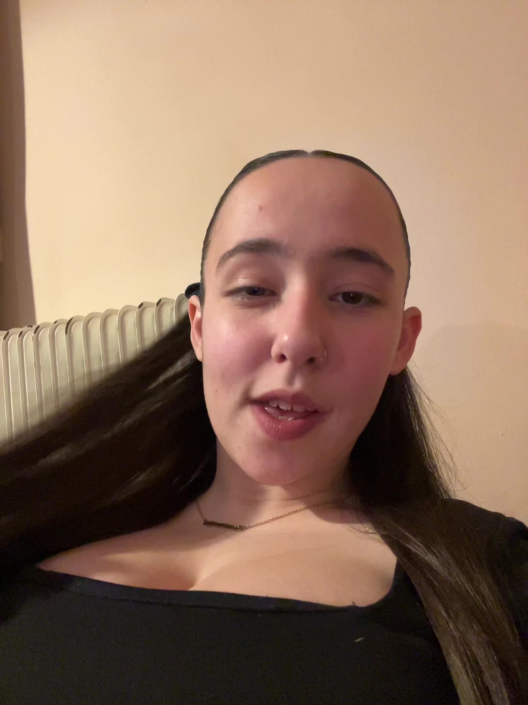 @👩🏻🦱