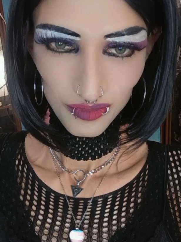 @Lina_crosses