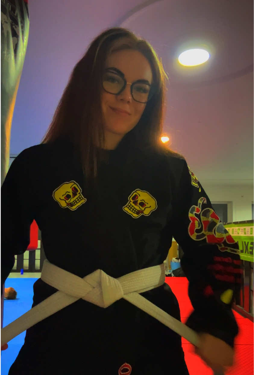 @Rebecca_the_bruja