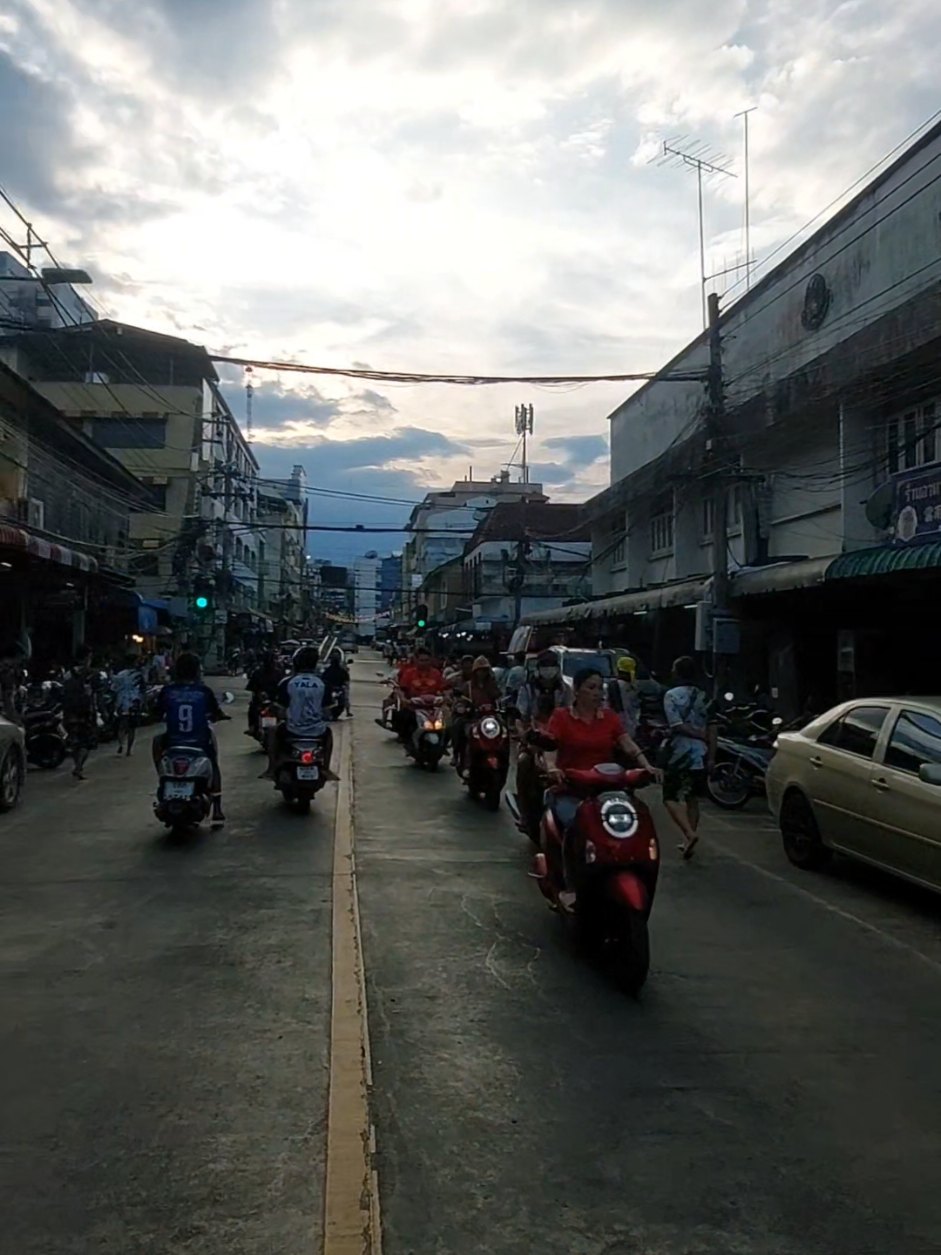 @tuk-tuk tour  in betong