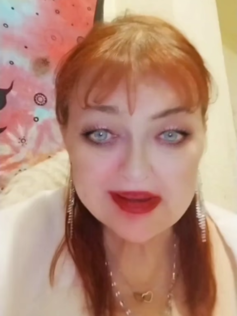 @Ali Pompova