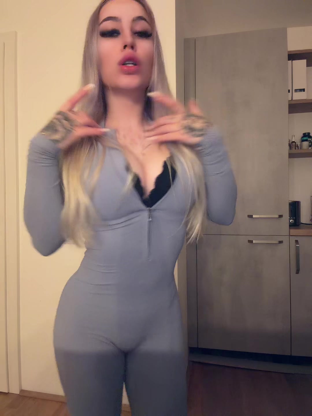 @𝐚𝐧𝐣𝐚-𝐜𝐚𝐫𝐢𝐧𝐚 💙🤍