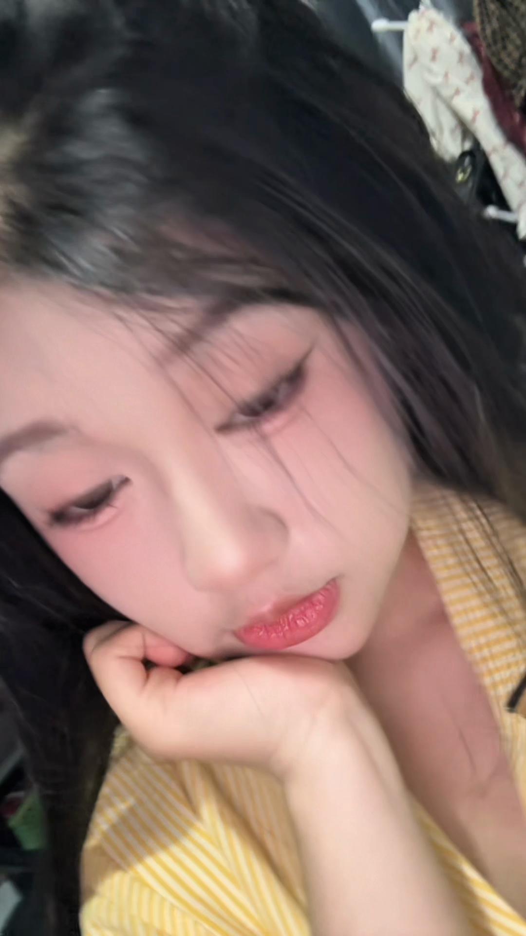 @Nhật Linh đời thường🩴