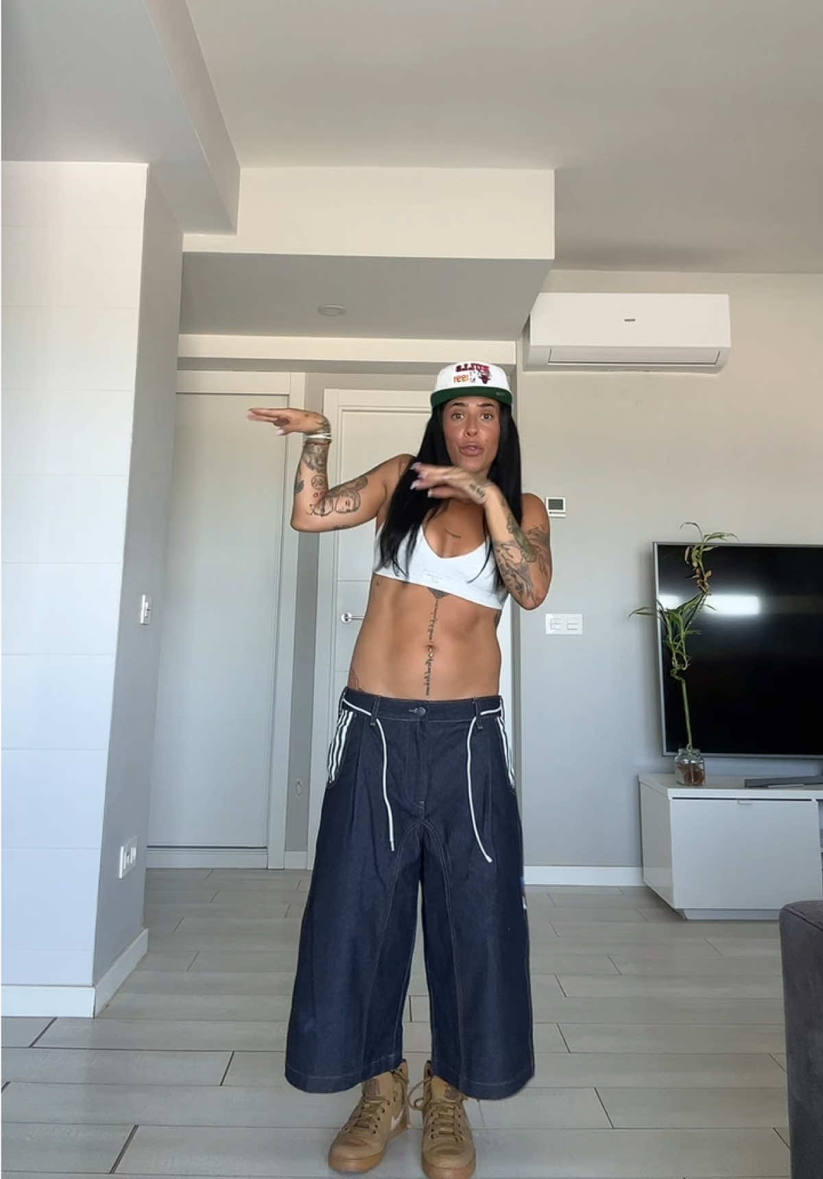 @Dama 🦋