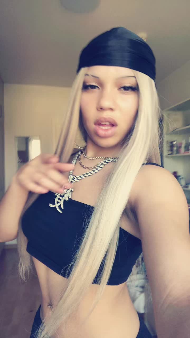 @🐍