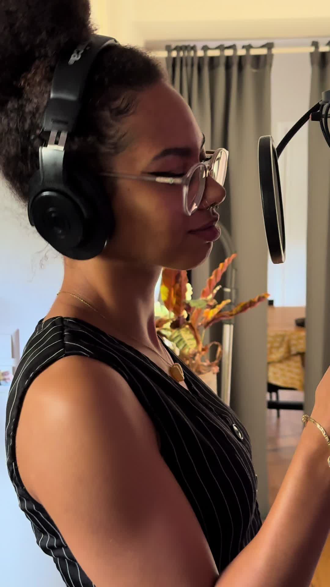 @shaniakraemer