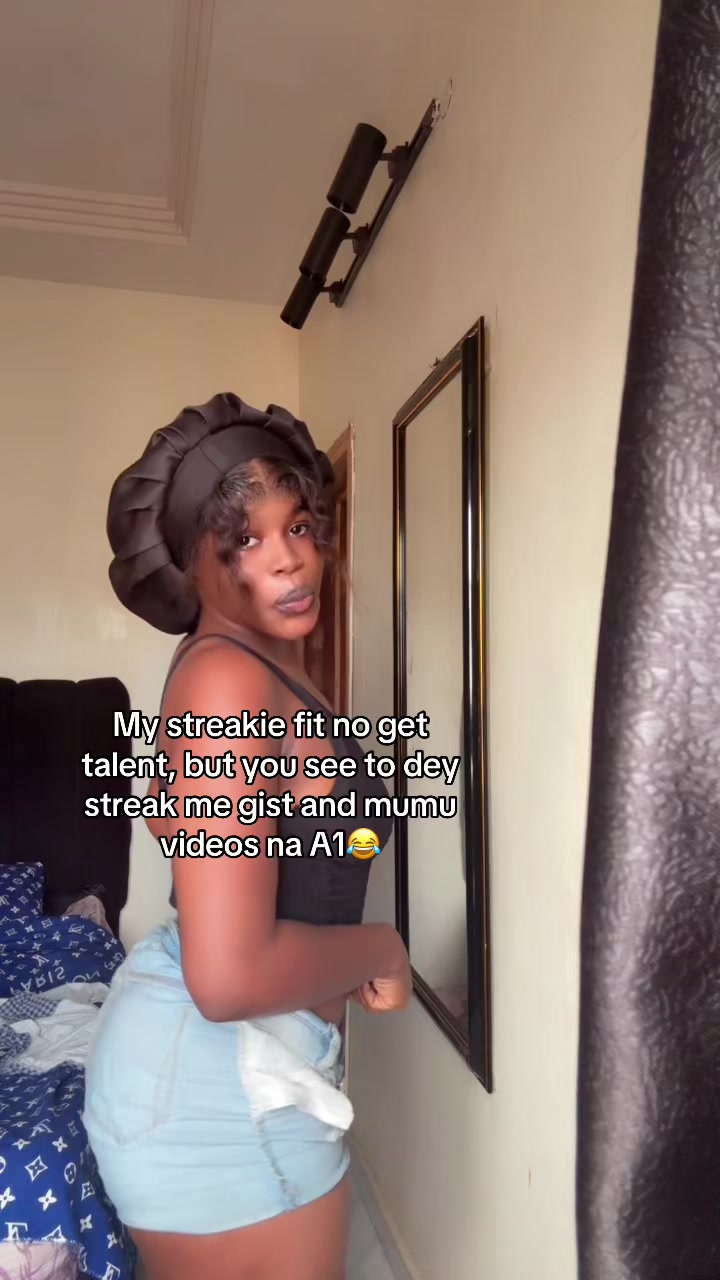 @AFROGODESS🌴🙂&zwj;&harr;️💚