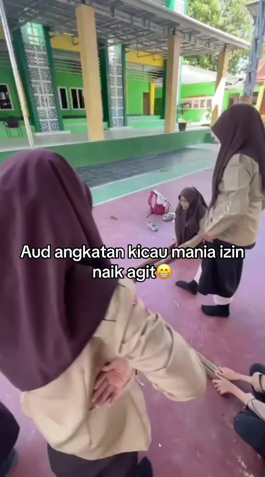 @Meiliza Hijratti S.Pd