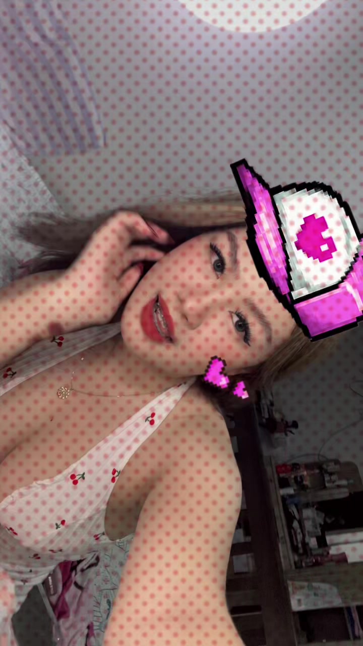 @whoskat