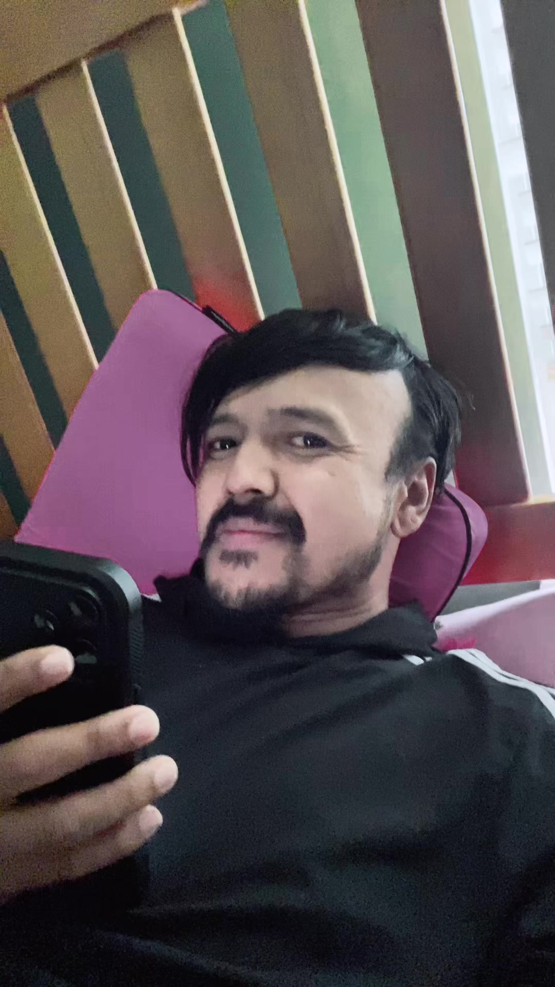 @sthaaashish