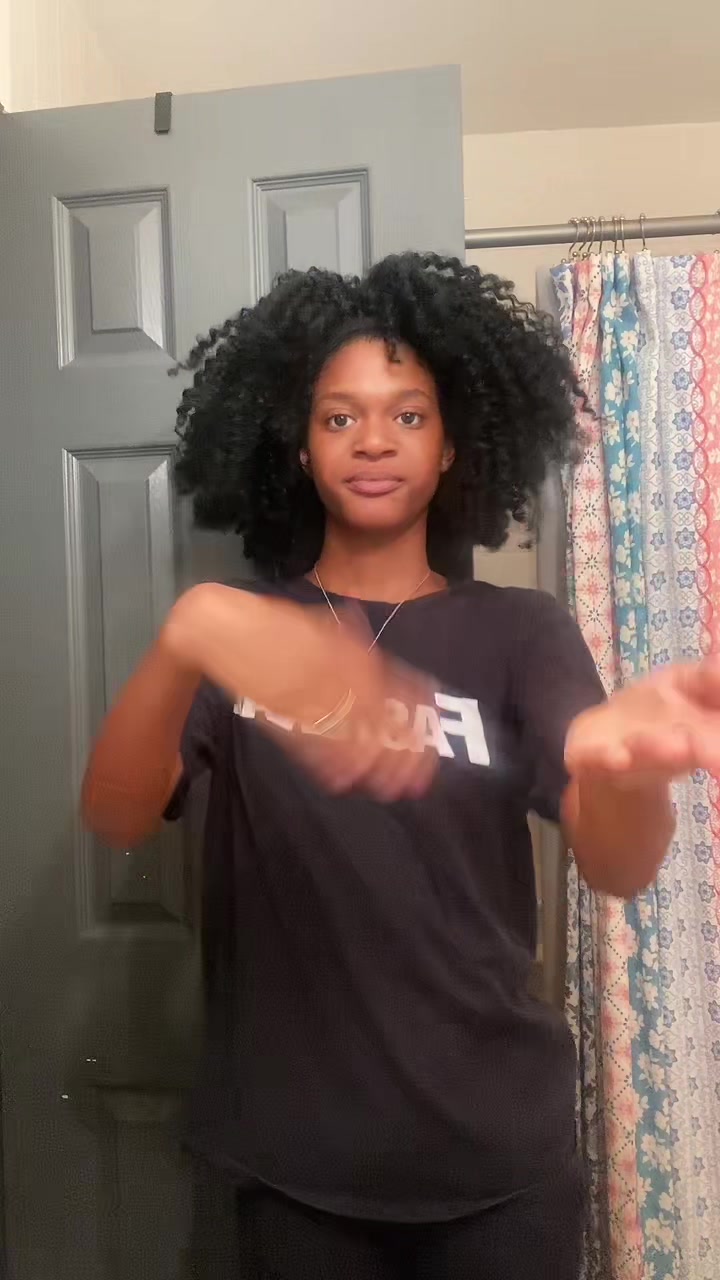 @LariahDeanne