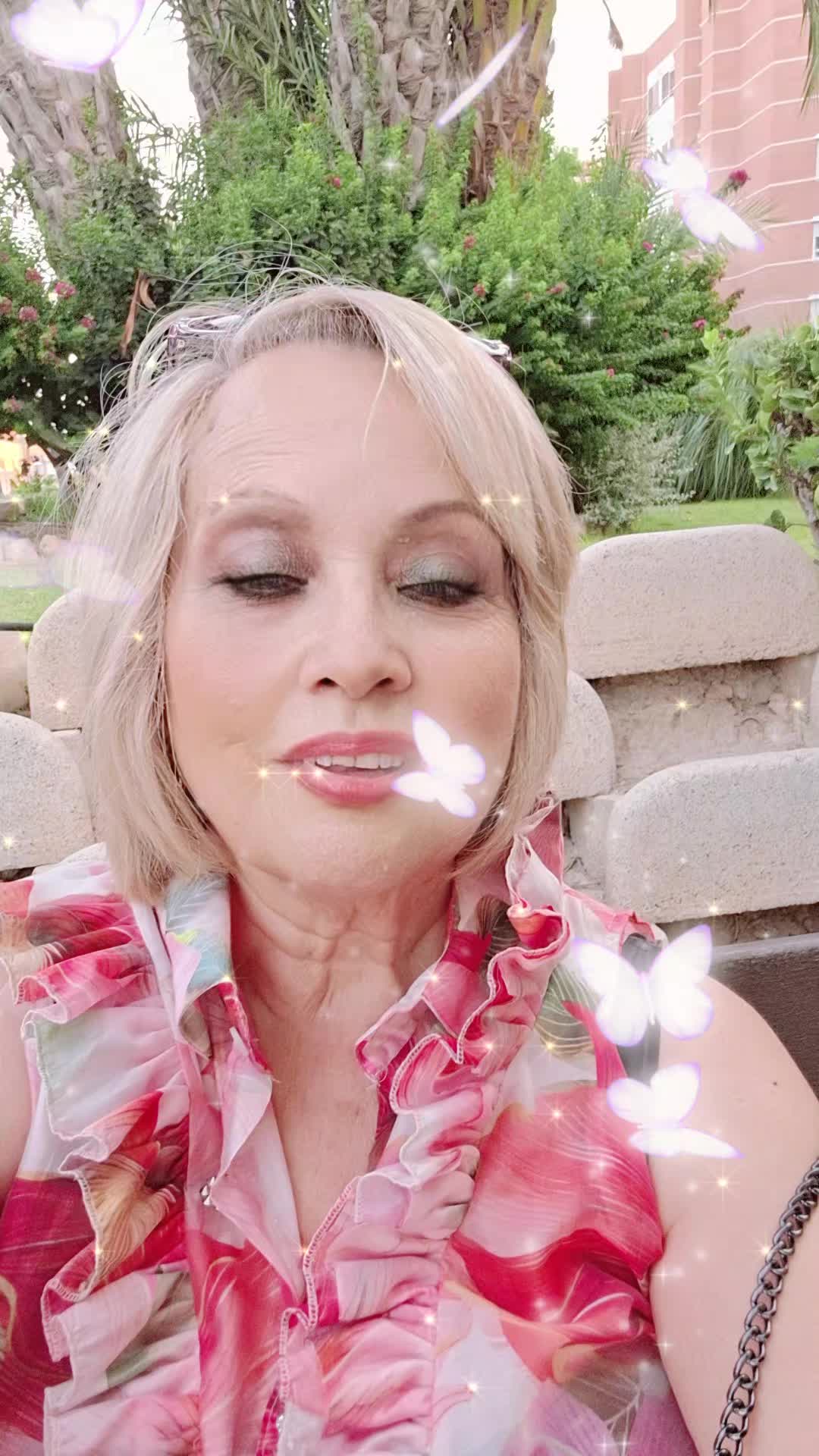 @Victoria
