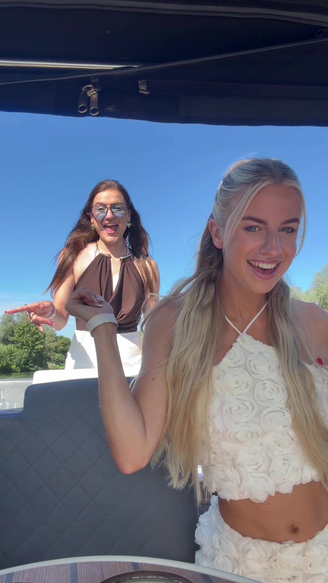 @Lara Millaa