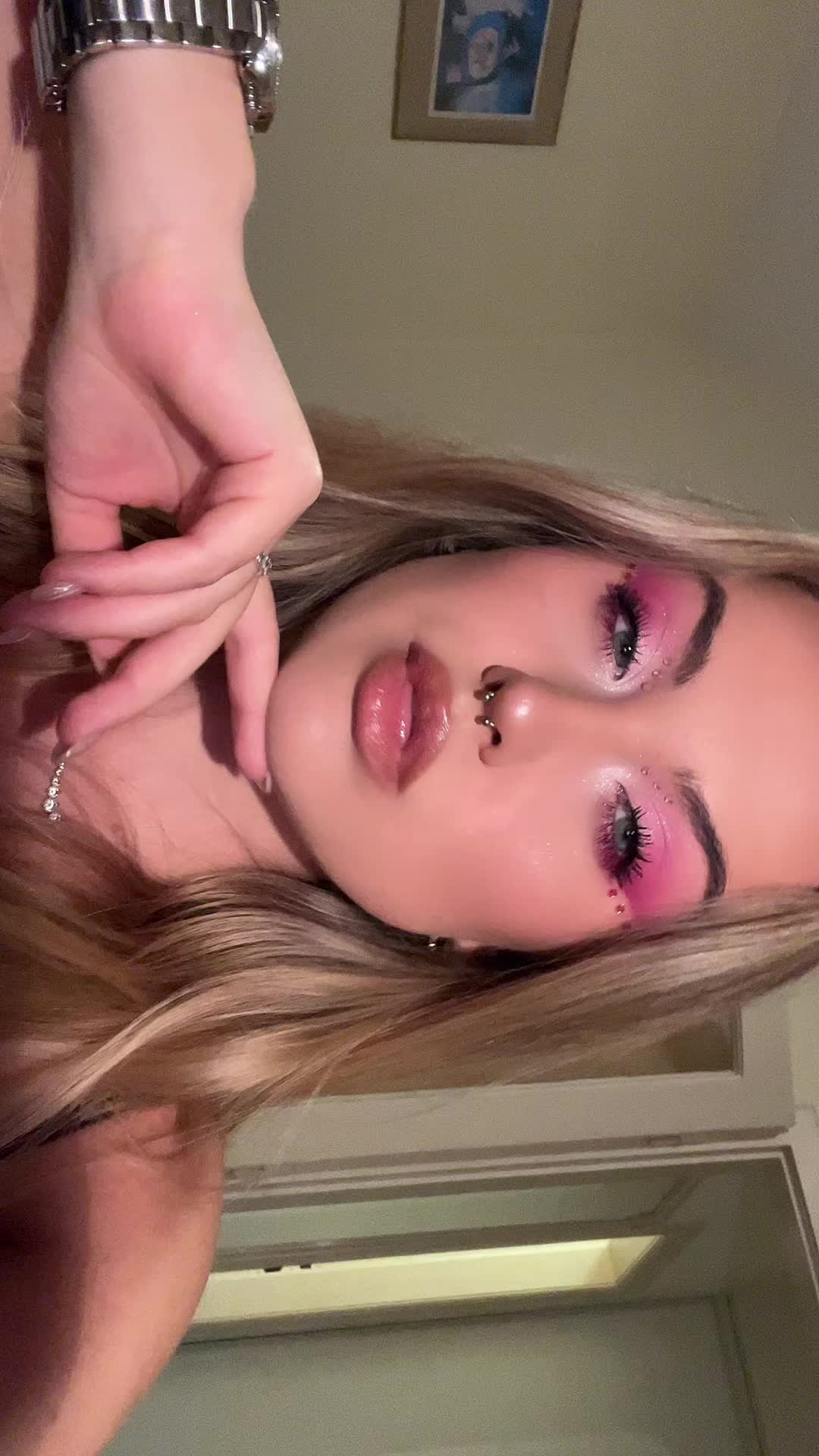 @Viuu