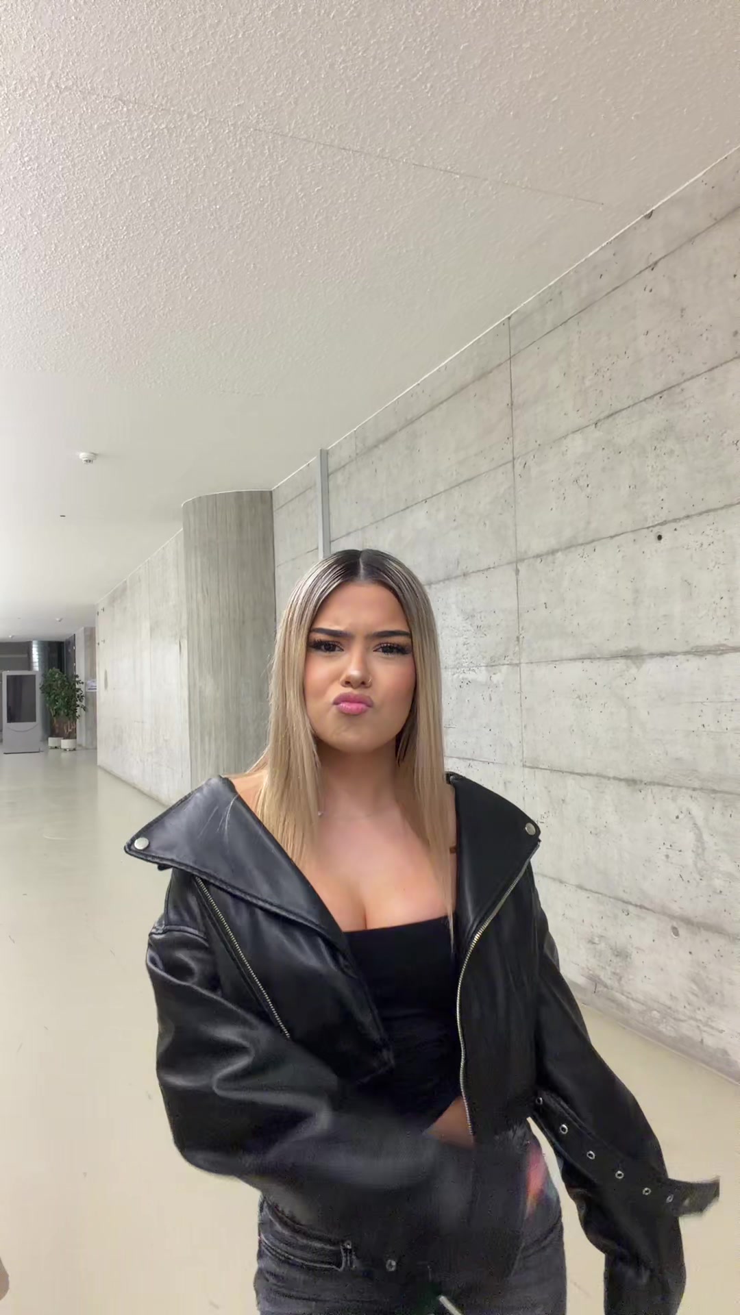 @𝓢𝓸𝓯𝓲𝓪