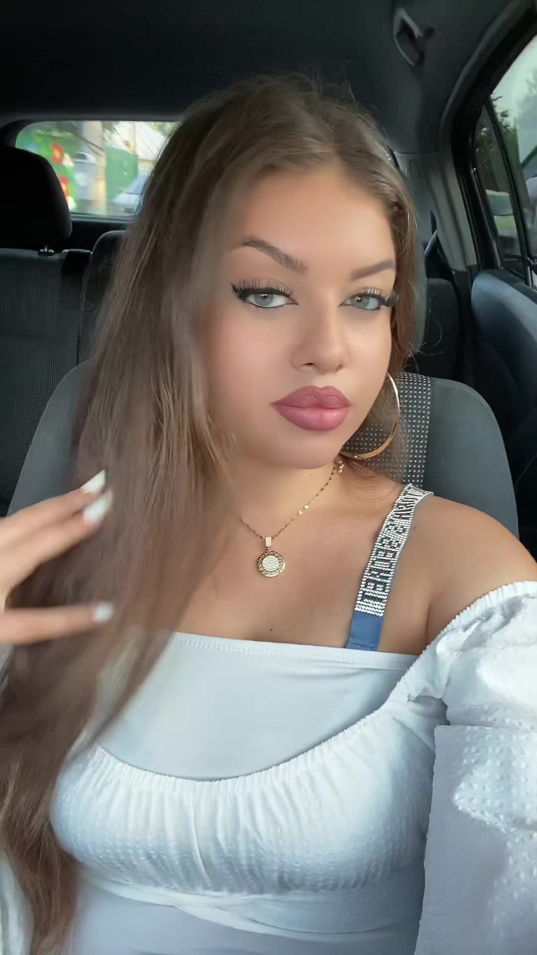 @nevi.17