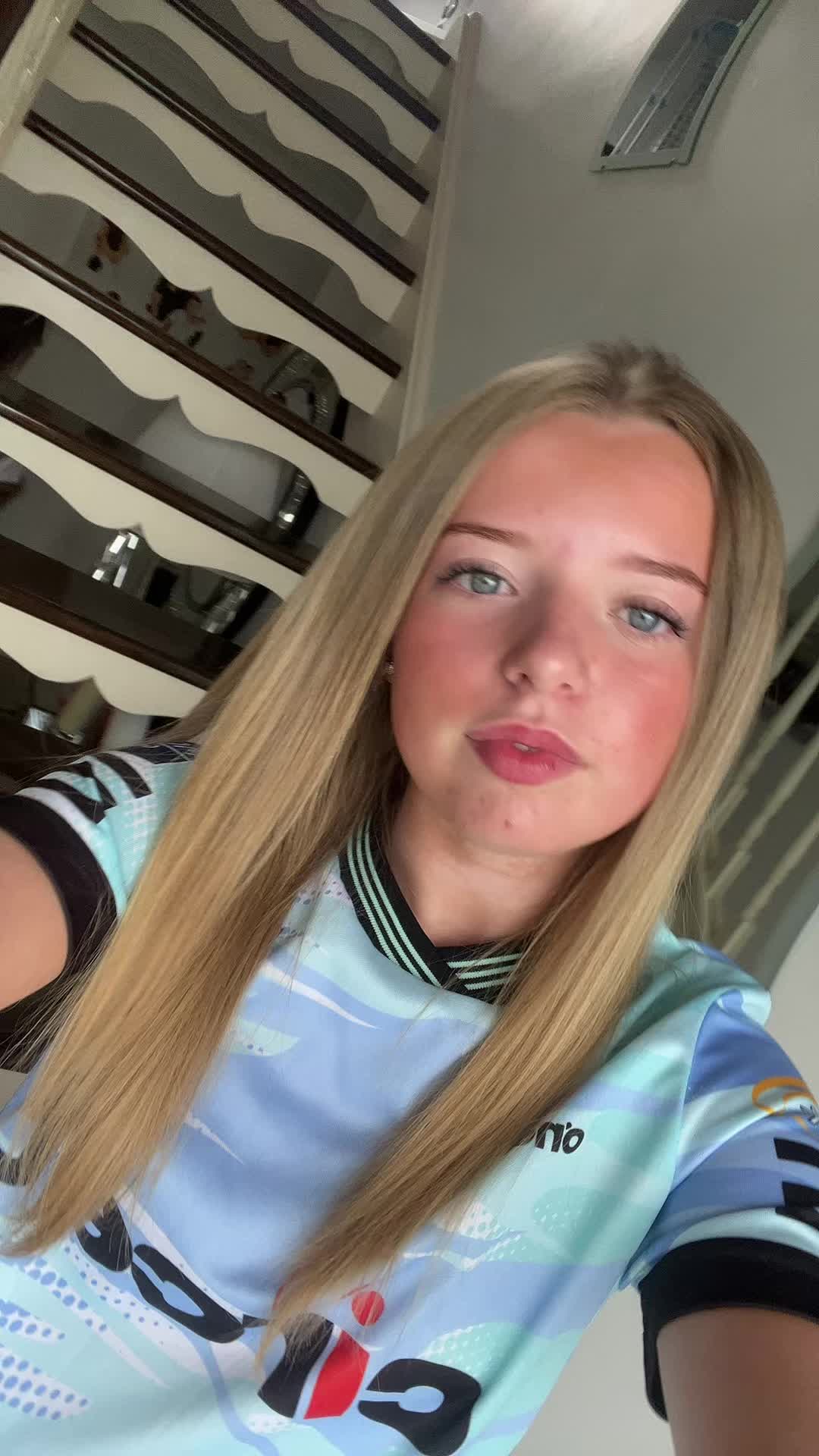@annamullxx