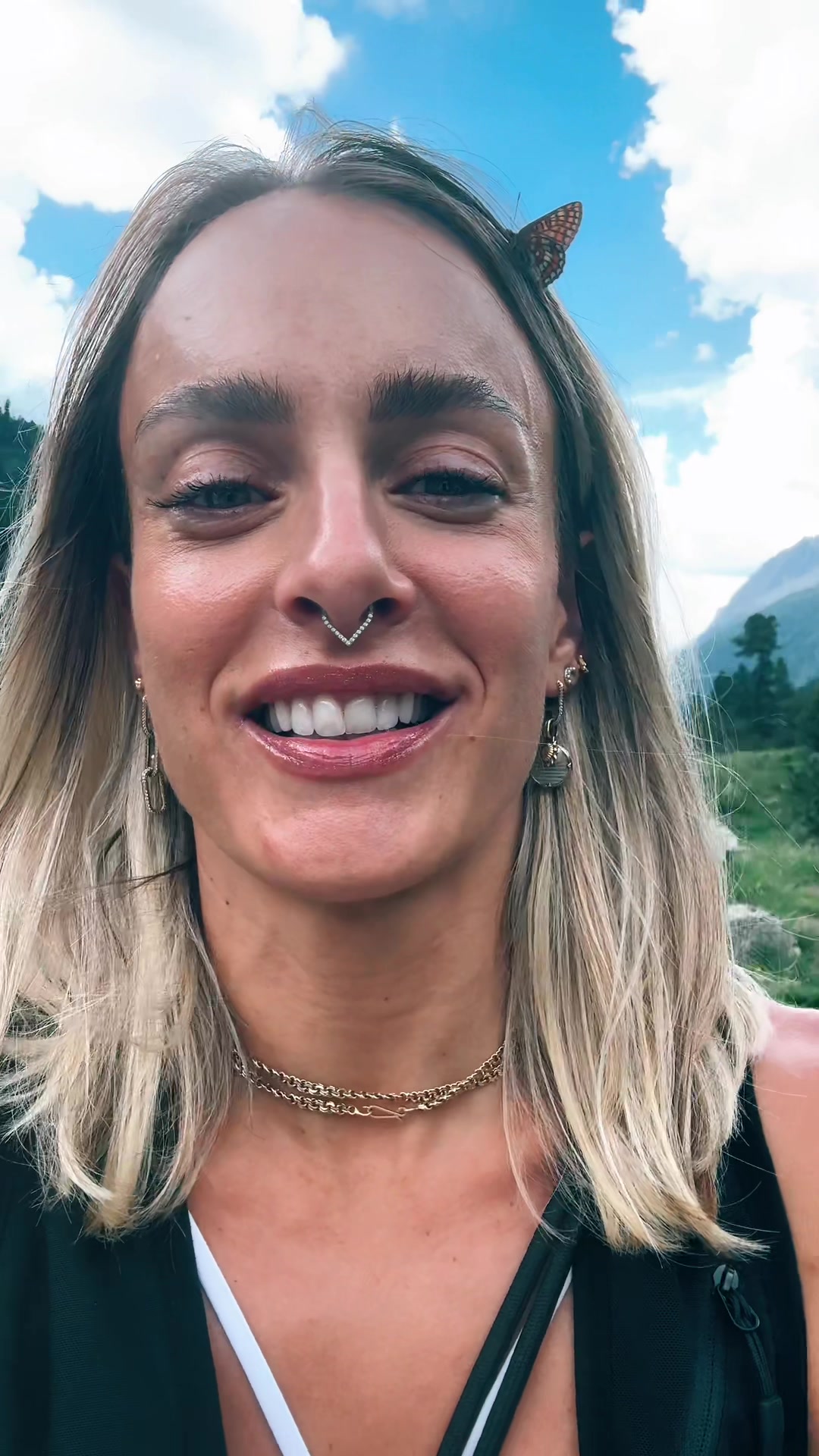@Julie Voyiagi