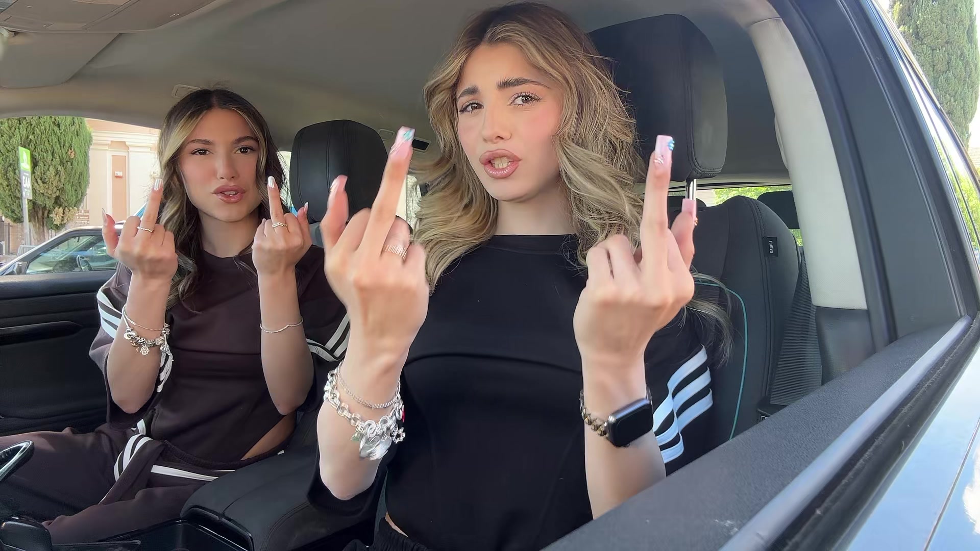 @Nicole Sanitate