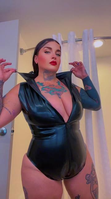 @Mistress Dolly
