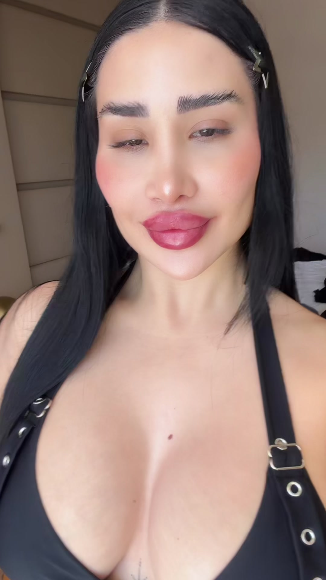 @𝙼 𝙰 𝙽 𝙸 𝚀 𝚄 𝙴 🍒