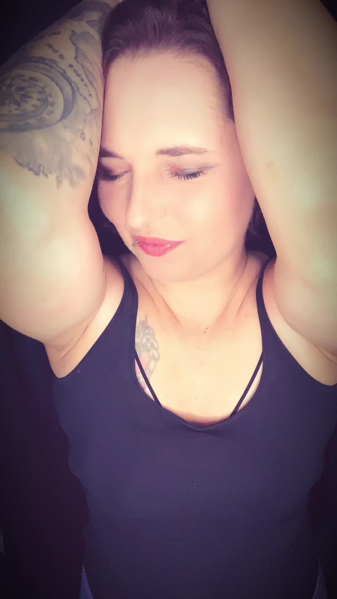 @🔥👑🧊Vanessa 🐶🐺