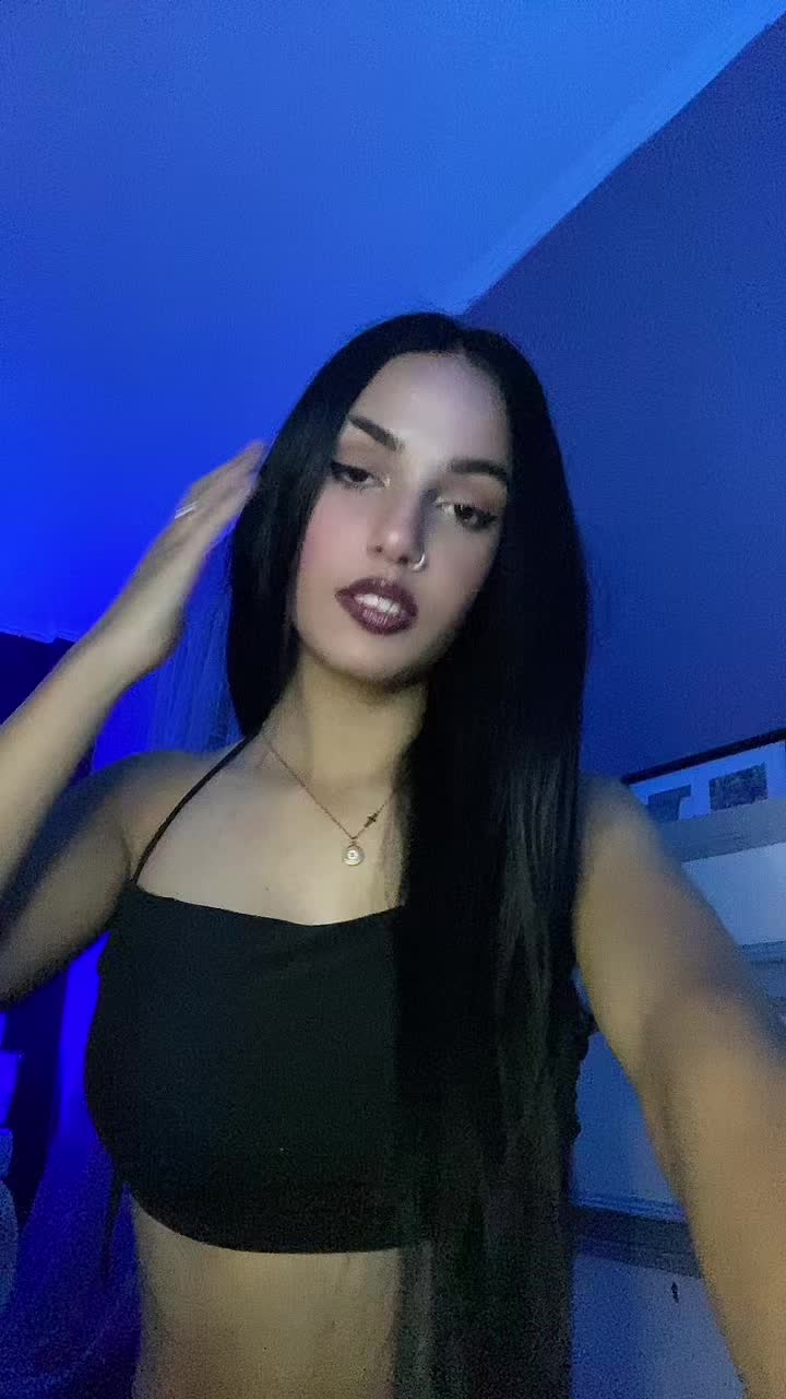 @𝐴𝐿𝐸𝑋𝑋💋