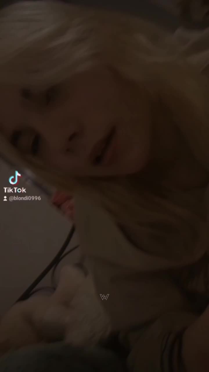 @Blondi09