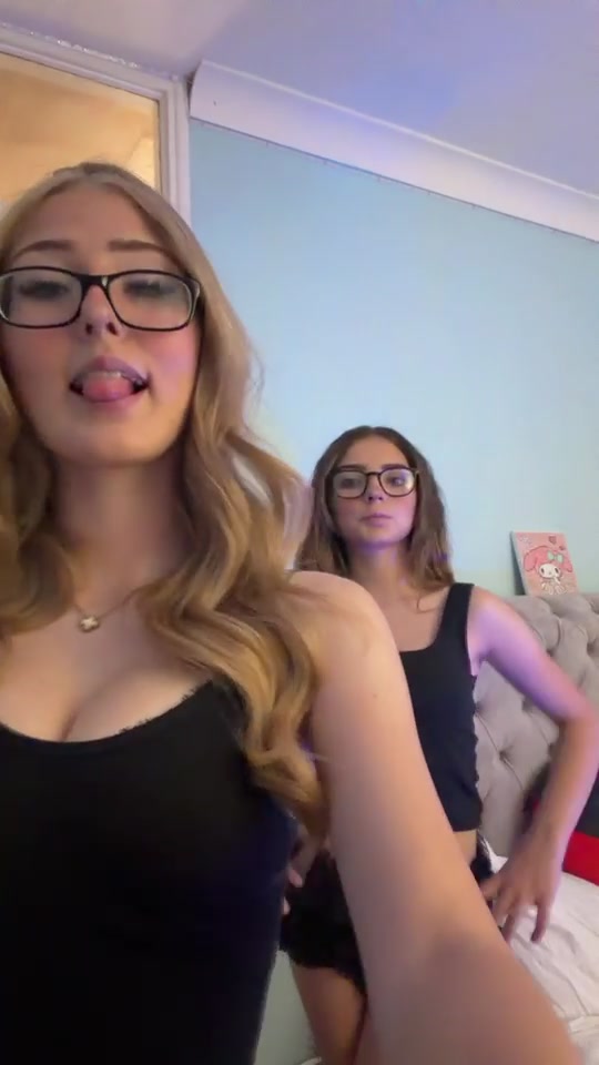 @𝐌𝐢𝐚 𝐱