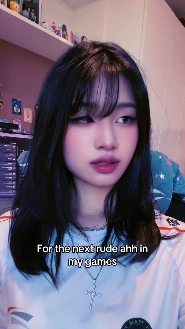 @*:・゚✧ Elle *:・゚✧