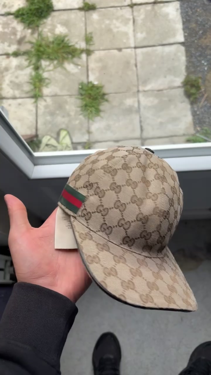 @Gucci 🧢