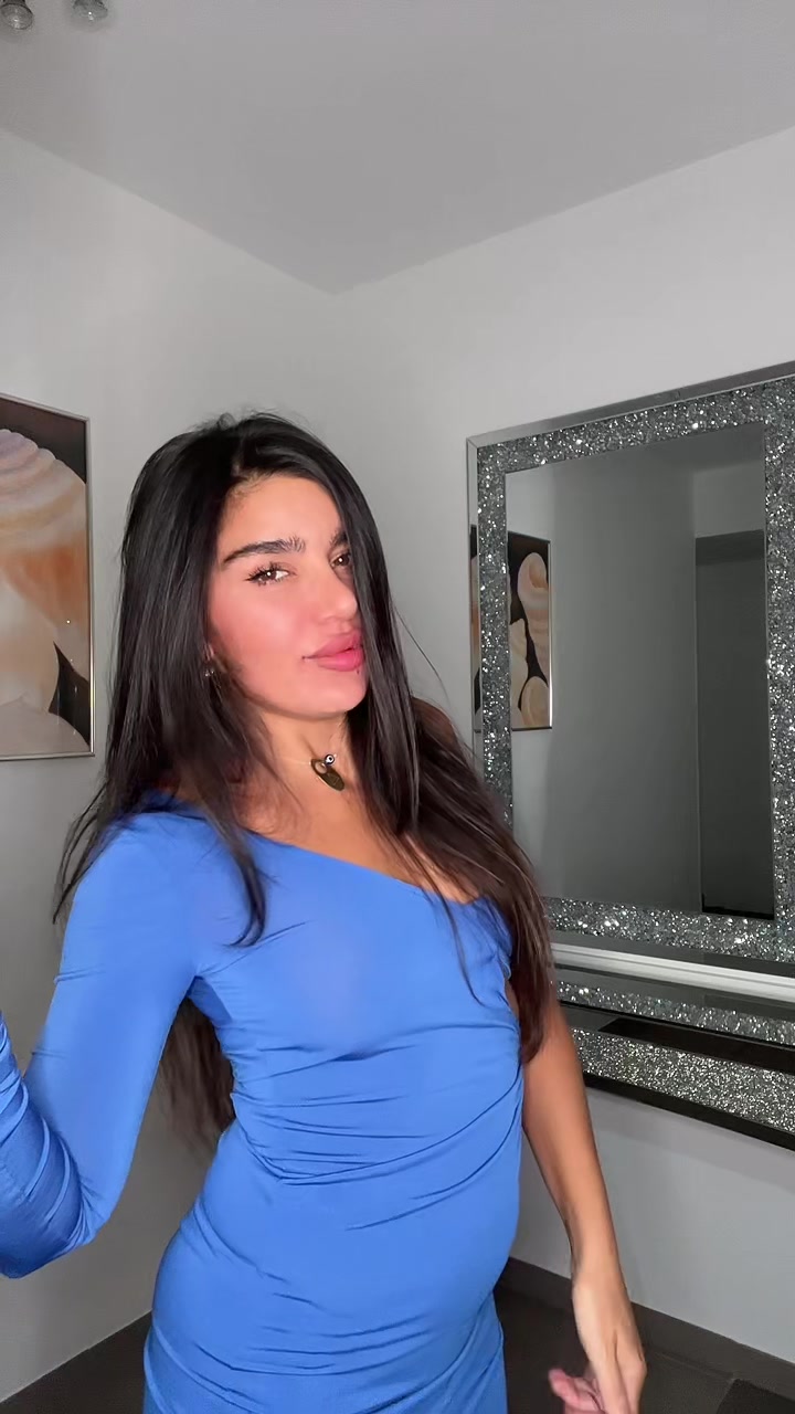 @Bella