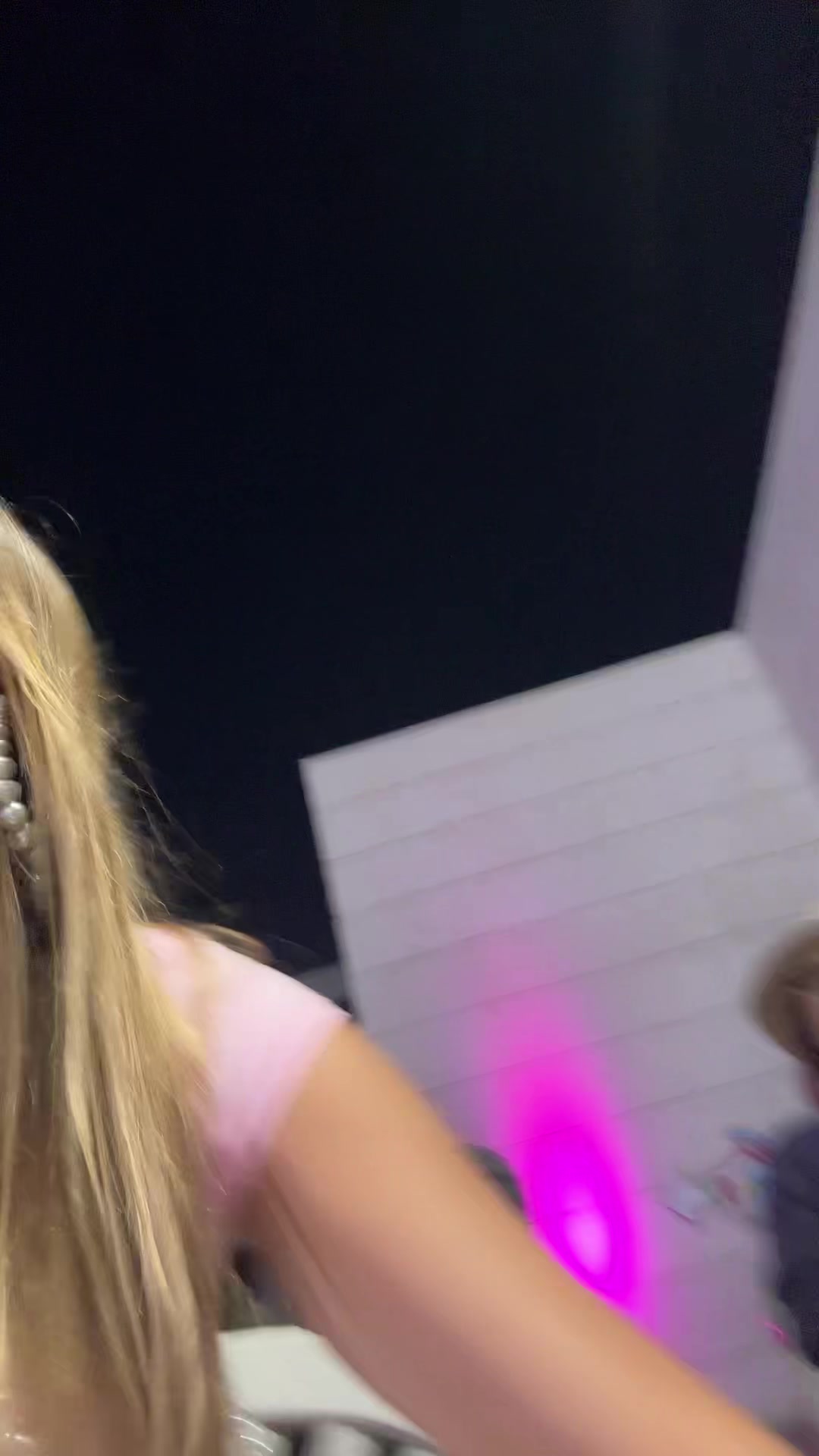 @dani🤑