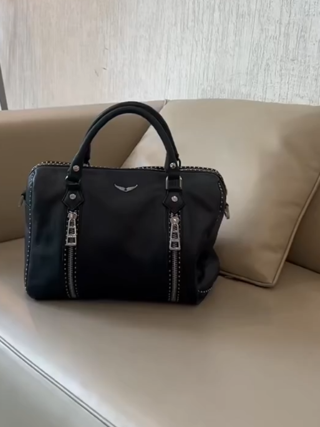 @Sonia.unbox
