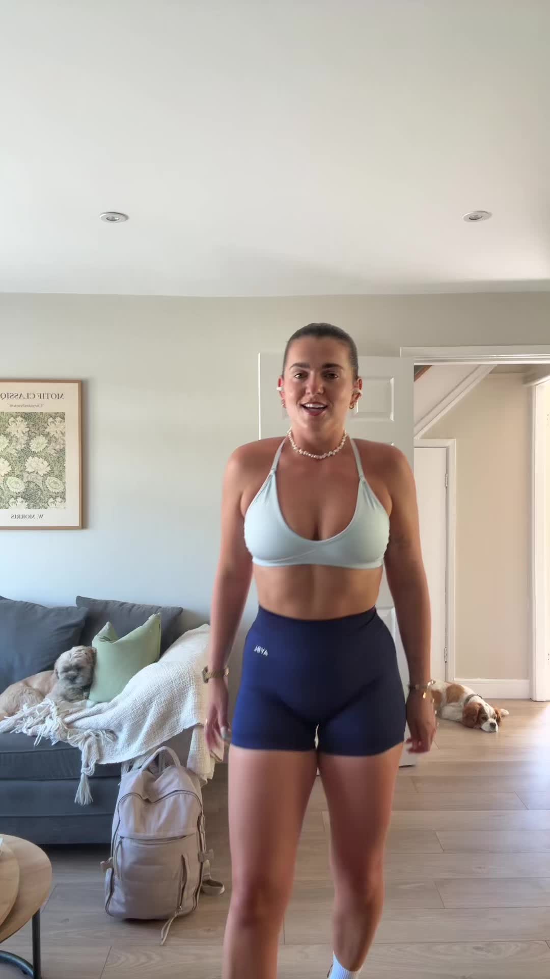 @elbuckles