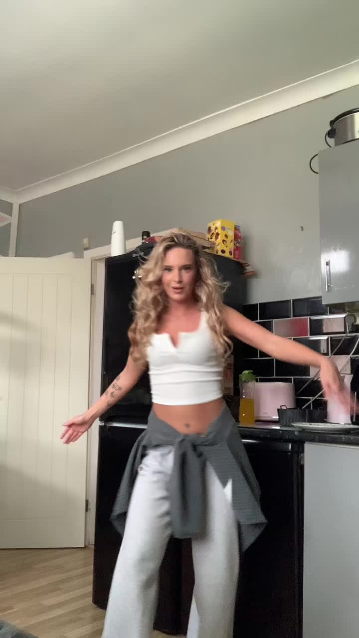 @Abi<3