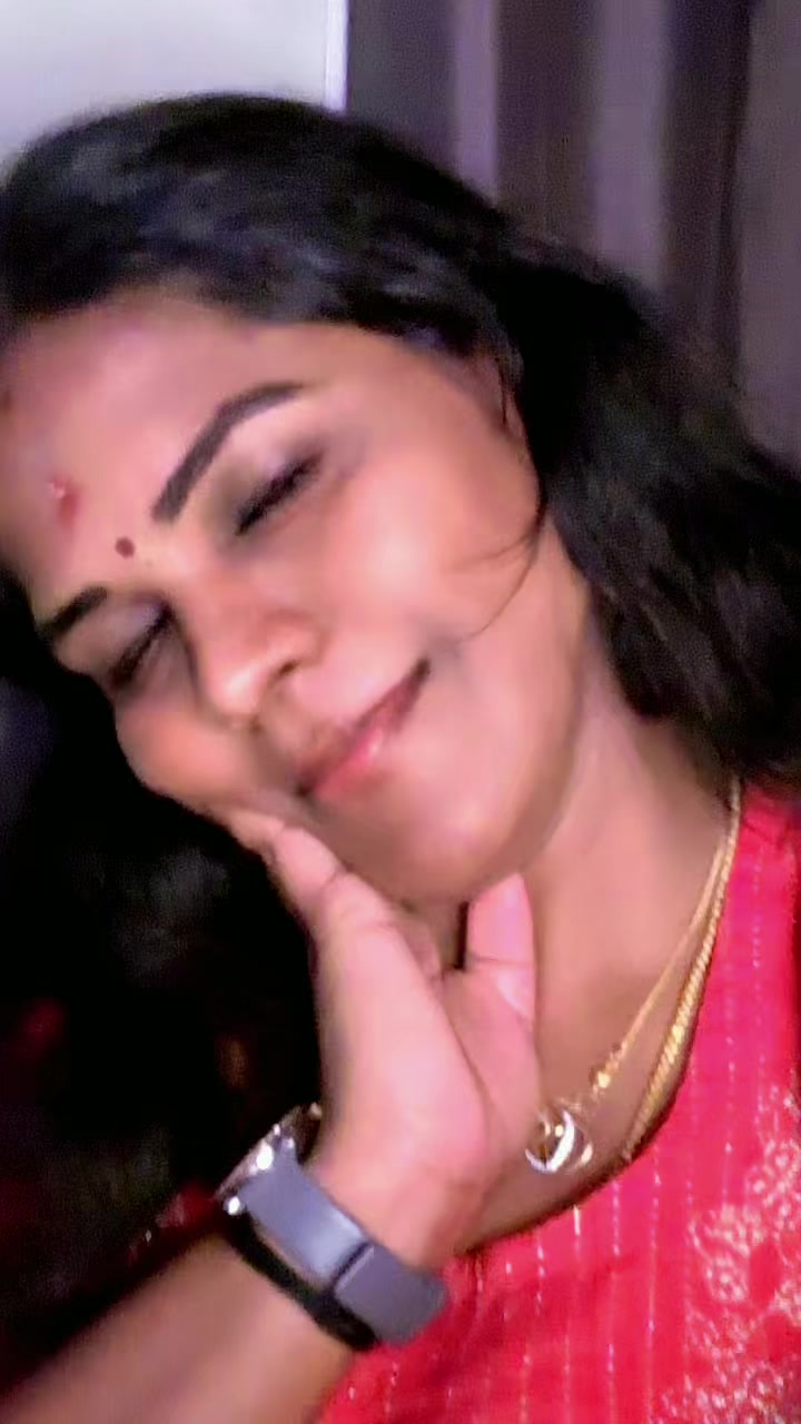 @GaYaThRI❤️ MaNiKAnDaN ❤️🇨🇦☃️