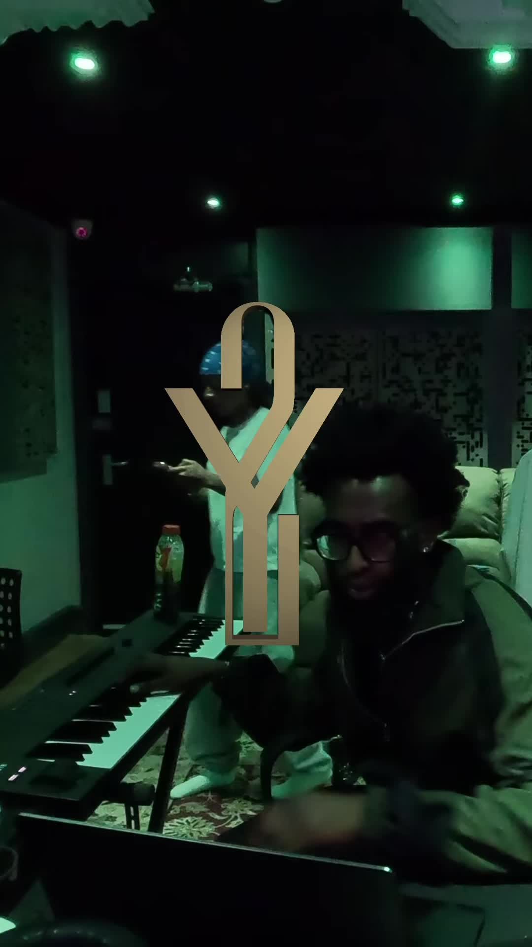 @Y2 World