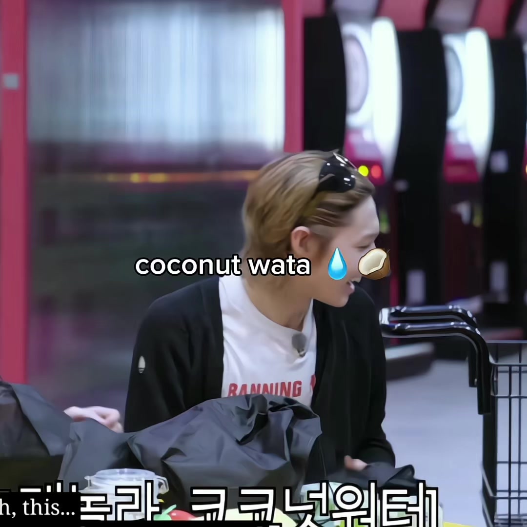 @keonho's left thick eyebrow