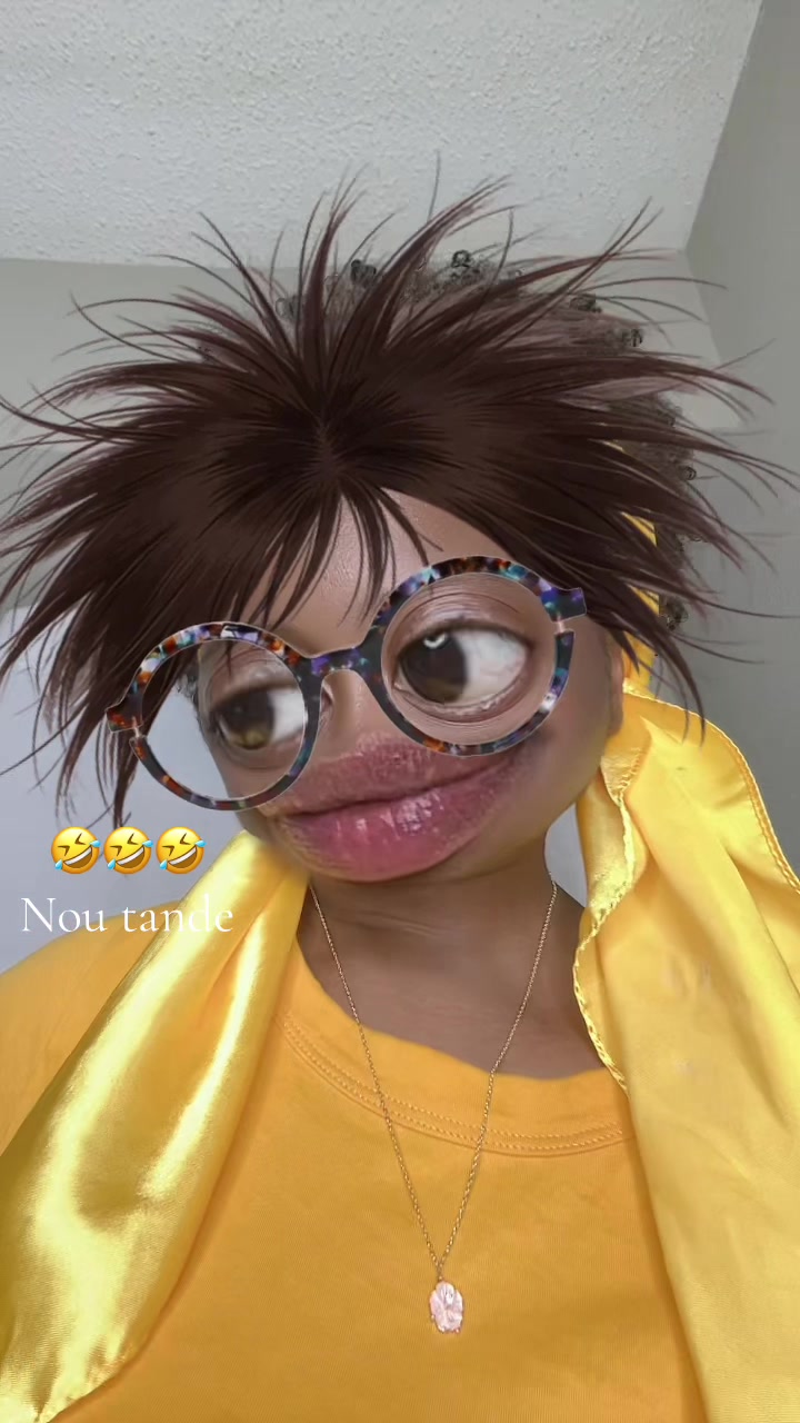 @EVERYTHINGISLUCY