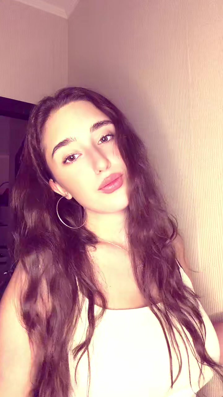 @Ariana🚺