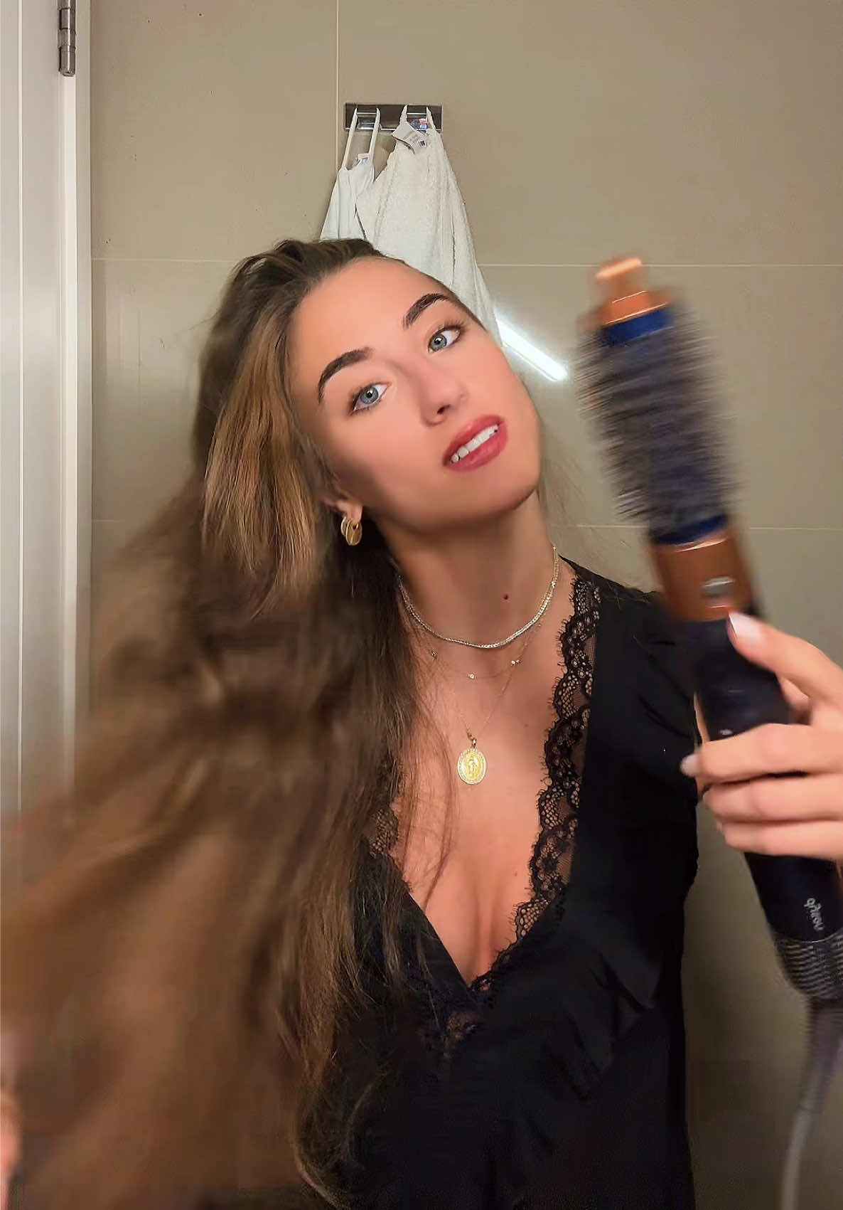 @KYRA