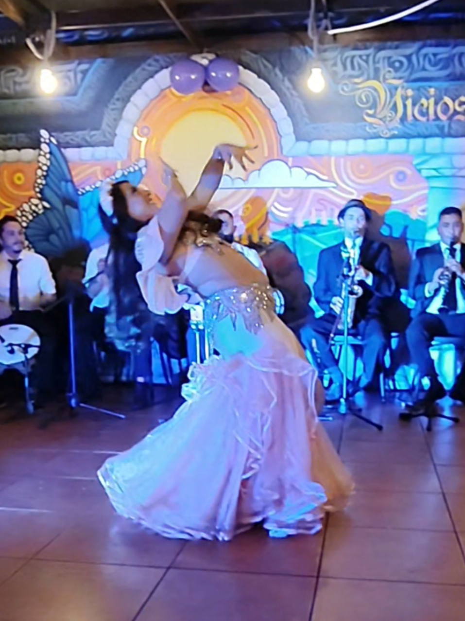 @Venus Johari / Danza &Aacute;rabe