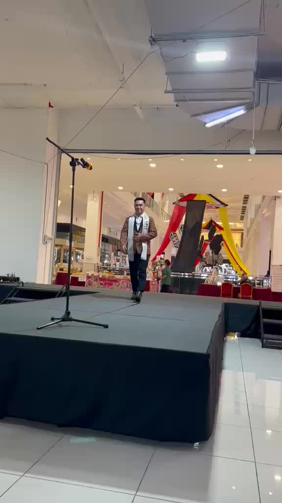 @webujai10