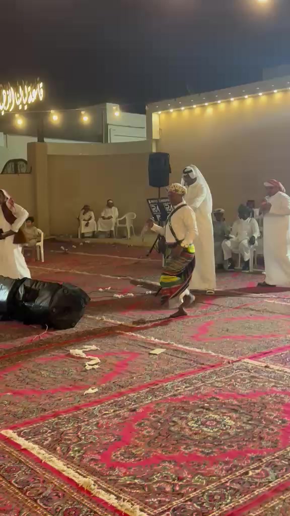 @ڤرقة آخوإن عـآيٌـل🤍🌼.