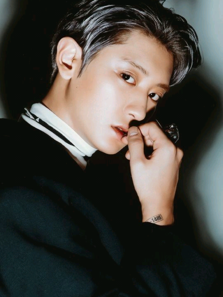 @ur fav exo stan⁹ ☽̶☾