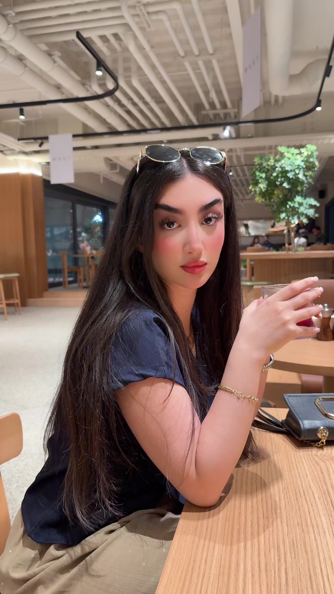 @azinazadipub