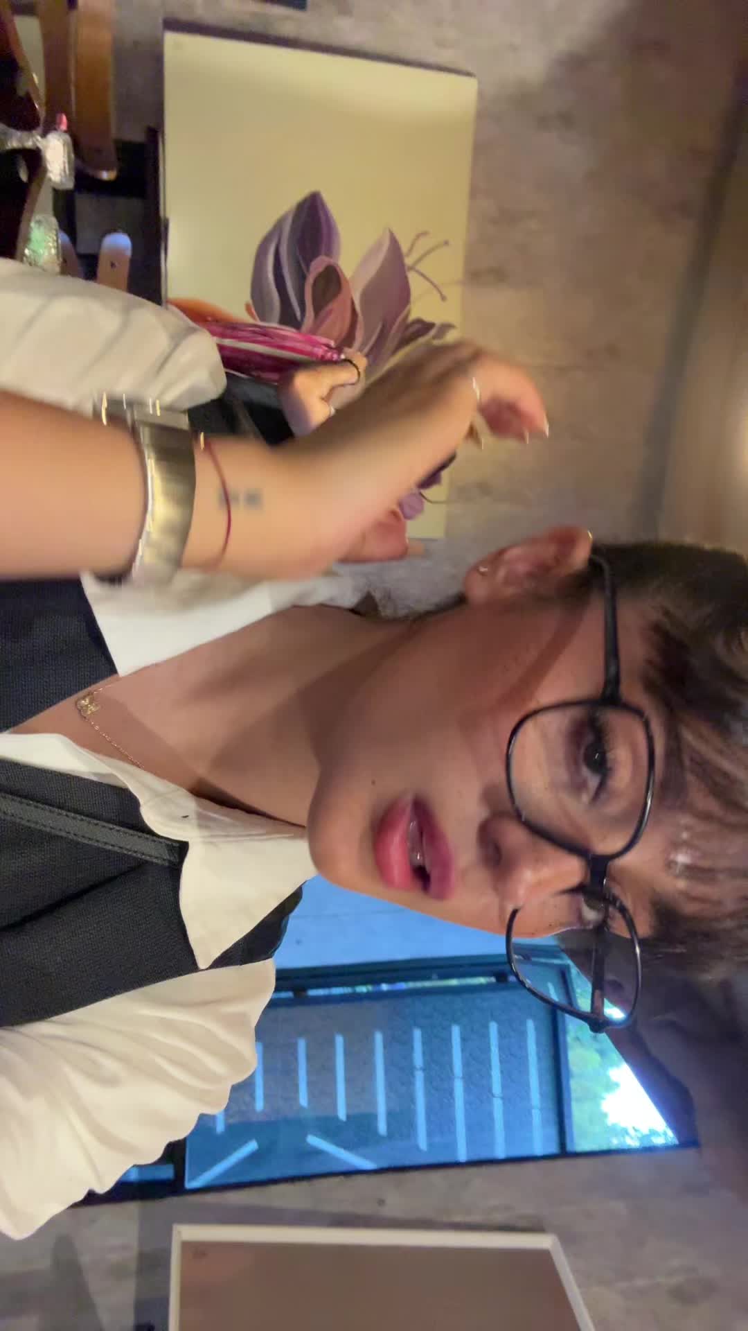 @iihelliyaa